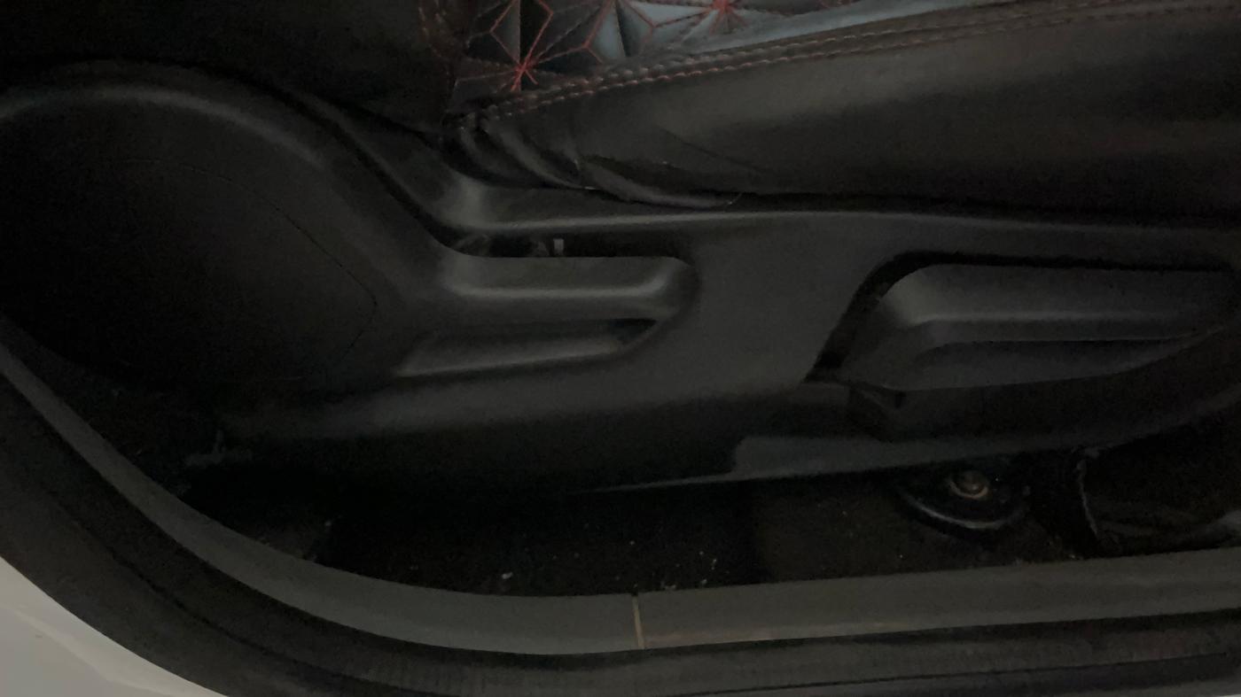 2021 Tata TIGOR XZA PLUS PETROL, Petrol, Automatic, 32,301 km, Driver Side Adjustment Panel