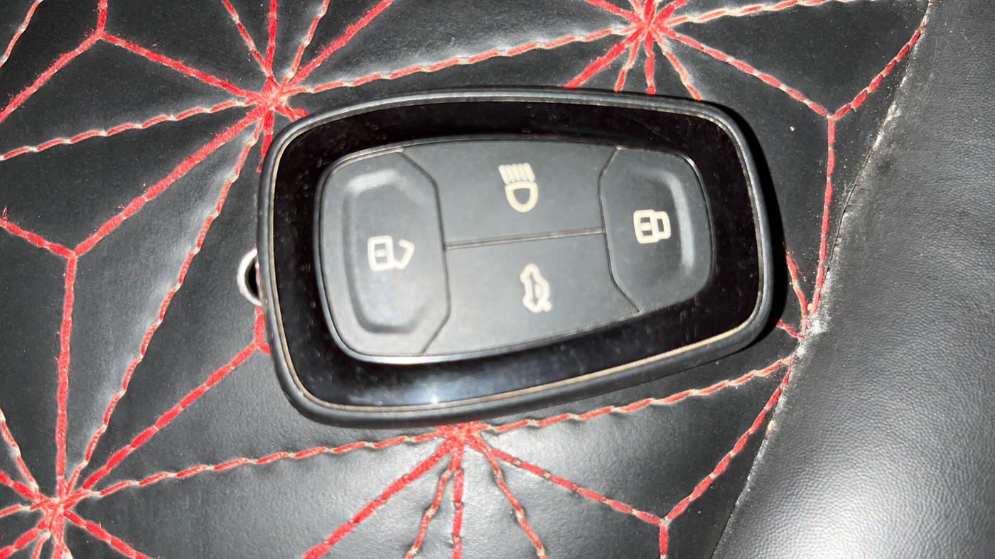 2021 Tata TIGOR XZA PLUS PETROL, Petrol, Automatic, 32,301 km, Key Close Up