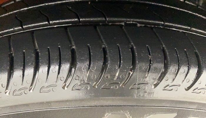 2023 Maruti New Wagon-R VXI 1.0 AMT, Petrol, Automatic, 40,550 km, Right Front Tyre Tread