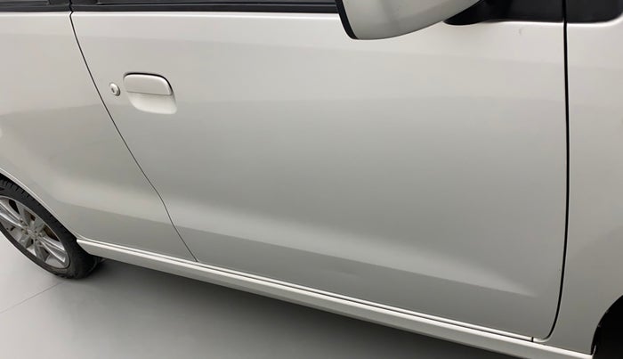 2013 Maruti Wagon R Stingray VXI, Petrol, Manual, 51,422 km, Driver-side door - Slightly dented