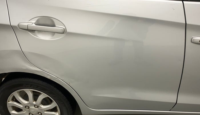 2017 Honda Amaze 1.2L I-VTEC VX, Petrol, Manual, 77,979 km, Right rear door - Minor scratches