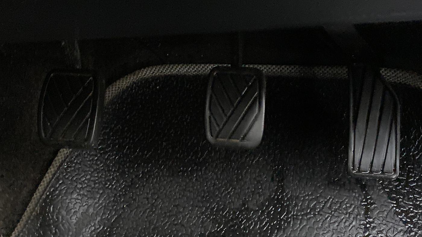 2013 Maruti Swift ZXI D, Petrol, Manual, 48,777 km, Pedals
