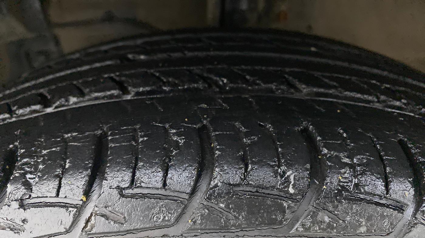 2013 Maruti Swift ZXI D, Petrol, Manual, 48,777 km, Left Front Tyre Tread