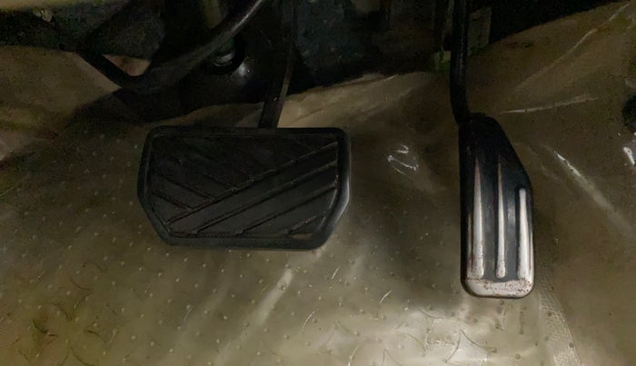 2012 Maruti A Star VXI (ABS) AT, Petrol, Automatic, 72,556 km, Pedals