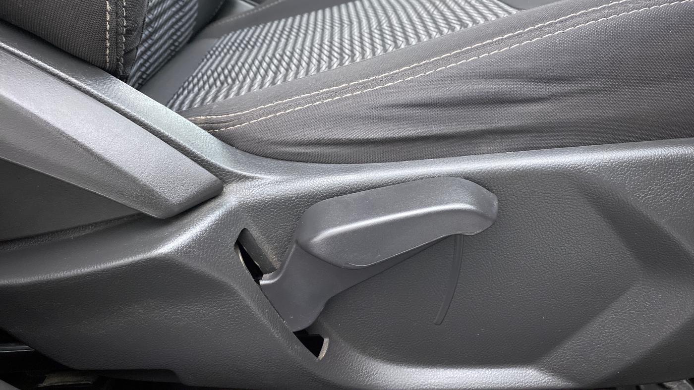 2019 Ford New Figo 1.5 TITANIUM, Diesel, Manual, 19,074 km, Driver Side Adjustment Panel