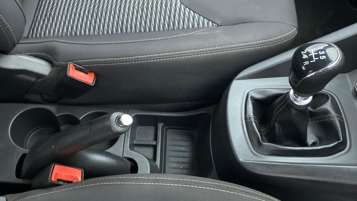 2019 Ford New Figo 1.5 TITANIUM, Diesel, Manual, 19,074 km, Gear Lever