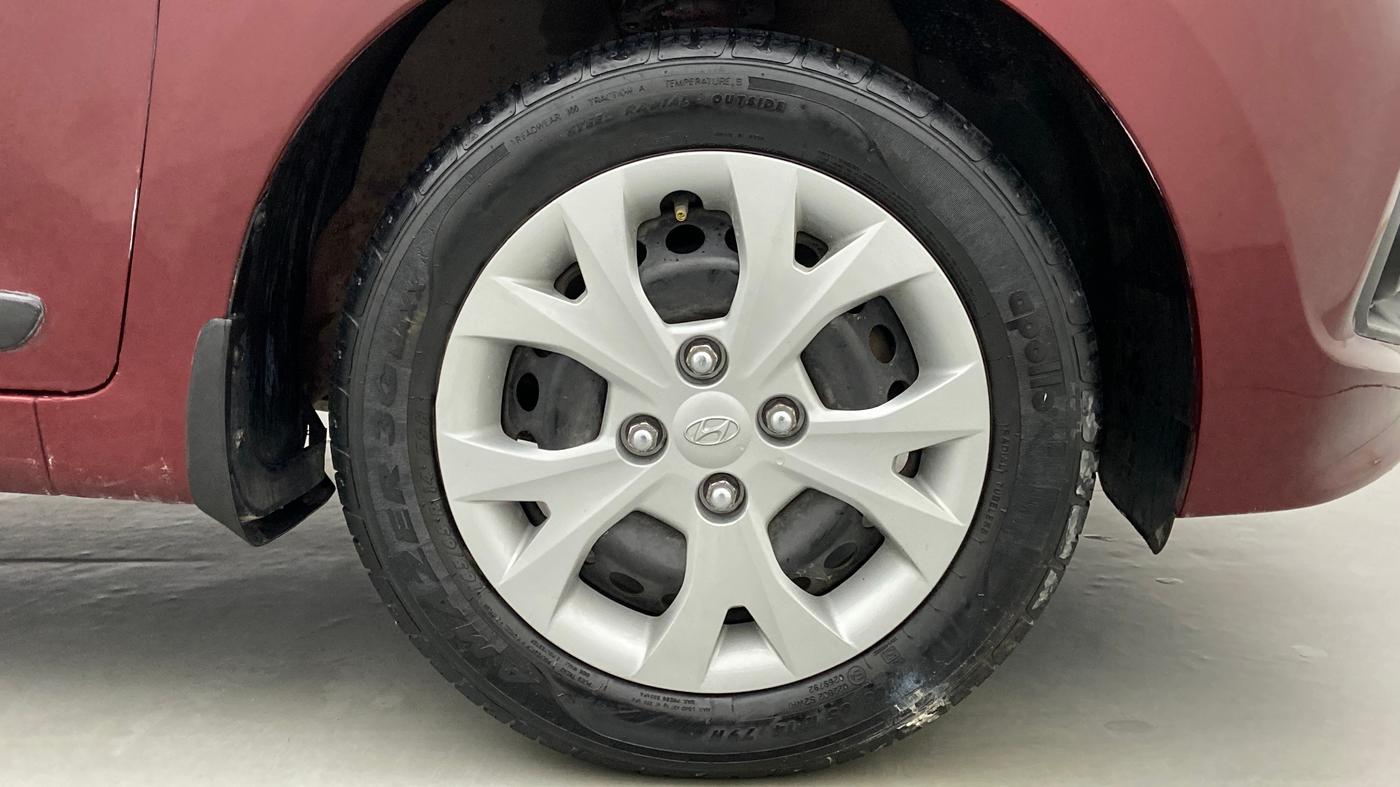 2014 Hyundai Grand i10 SPORTZ 1.2 KAPPA VTVT, Petrol, Manual, 72,379 km, Right Front Wheel