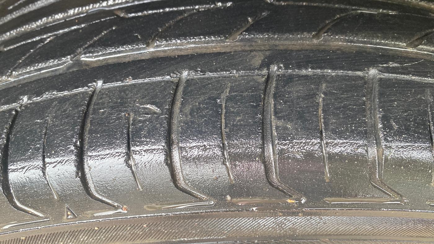 2018 Jeep Compass LIMITED 1.4 PETROL AT, Petrol, Automatic, 91,036 km, Left Front Tyre Tread