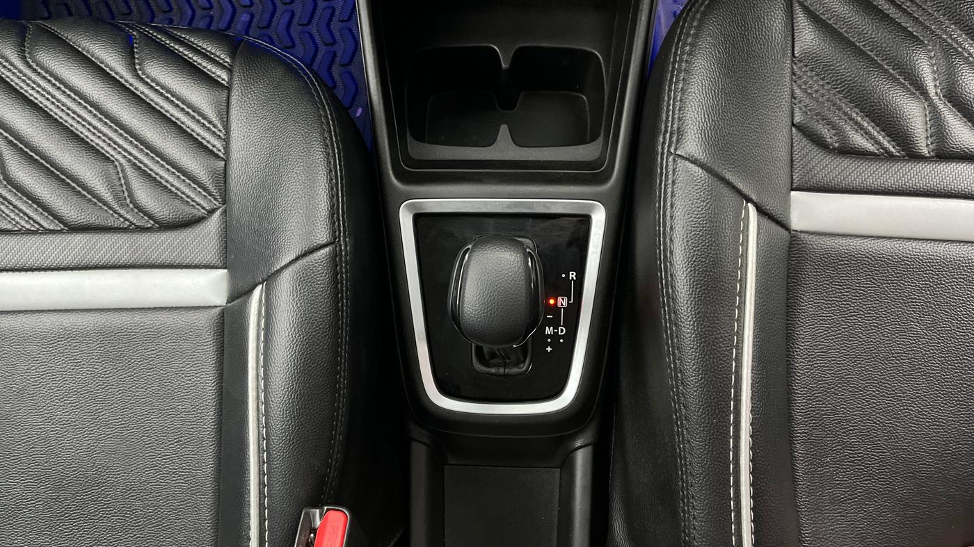 2023 Maruti Swift VXI AMT, Petrol, Automatic, 9,412 km, Gear Lever