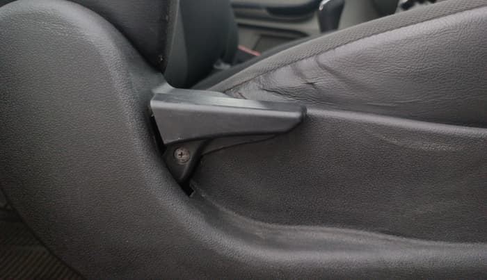 2019 Tata Tiago XT PETROL, Petrol, Manual, 82,100 km, Driver Side Adjustment Panel