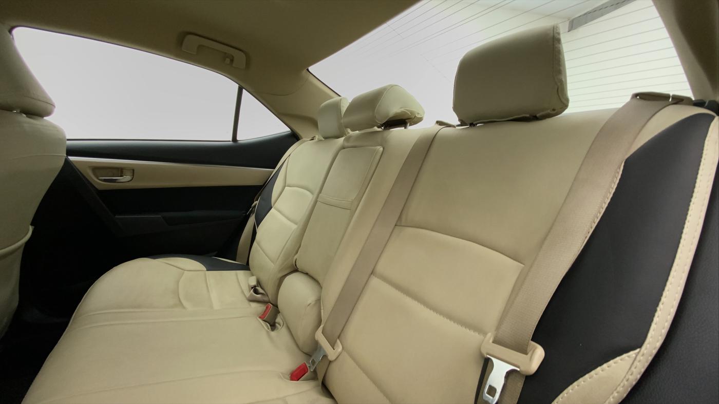 2016 Toyota Corolla Altis G, Petrol, Manual, 36,318 km, Right Side Rear Door Cabin