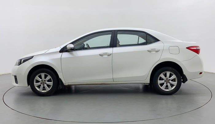 2016 Toyota Corolla Altis G, Petrol, Manual, 36,318 km, Left Side