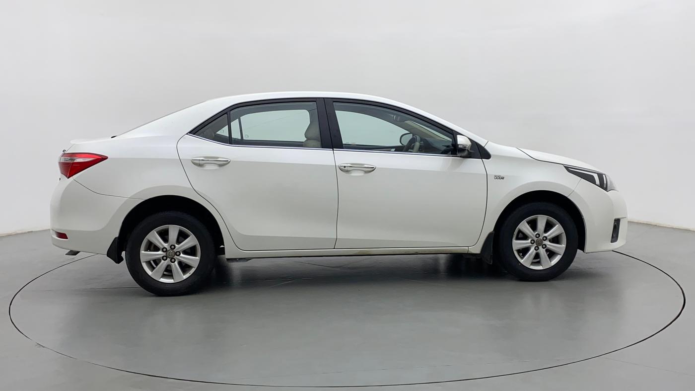 2016 Toyota Corolla Altis G, Petrol, Manual, 36,318 km, Right Side