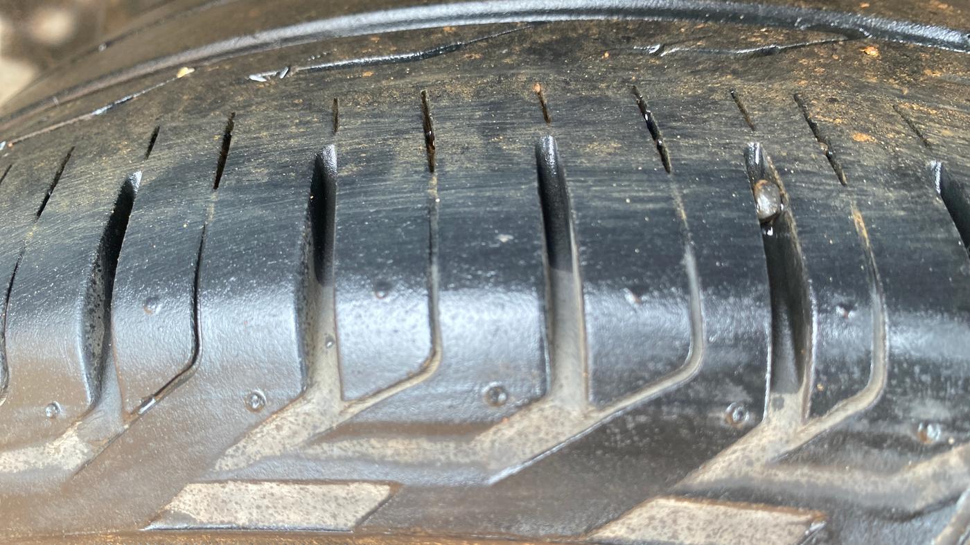 2019 Mahindra XUV300 W8 1.5 DIESEL AMT, Diesel, Automatic, 86,812 km, Left Rear Tyre Tread