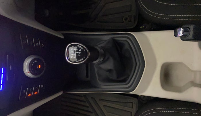 2021 Mahindra XUV300 W4 1.2 PETROL, Petrol, Manual, 29,450 km, Gear Lever