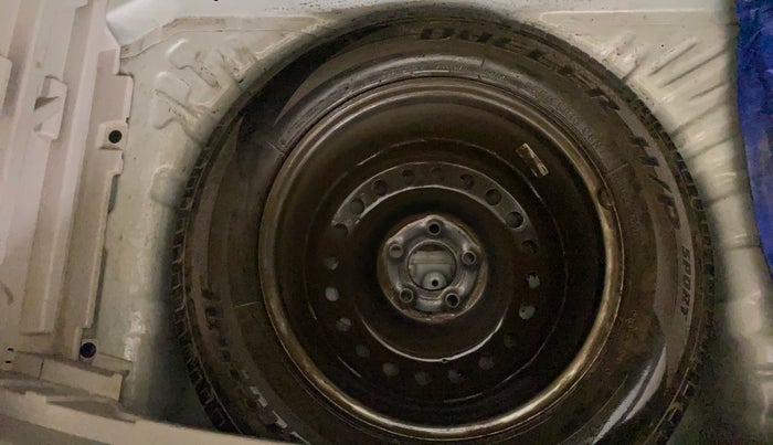 2021 Mahindra XUV300 W4 1.2 PETROL, Petrol, Manual, 29,450 km, Spare Tyre