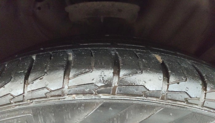 2018 Hyundai Creta SX PLUS AT 1.6 PETROL, Petrol, Automatic, 85,553 km, Right Front Tyre Tread