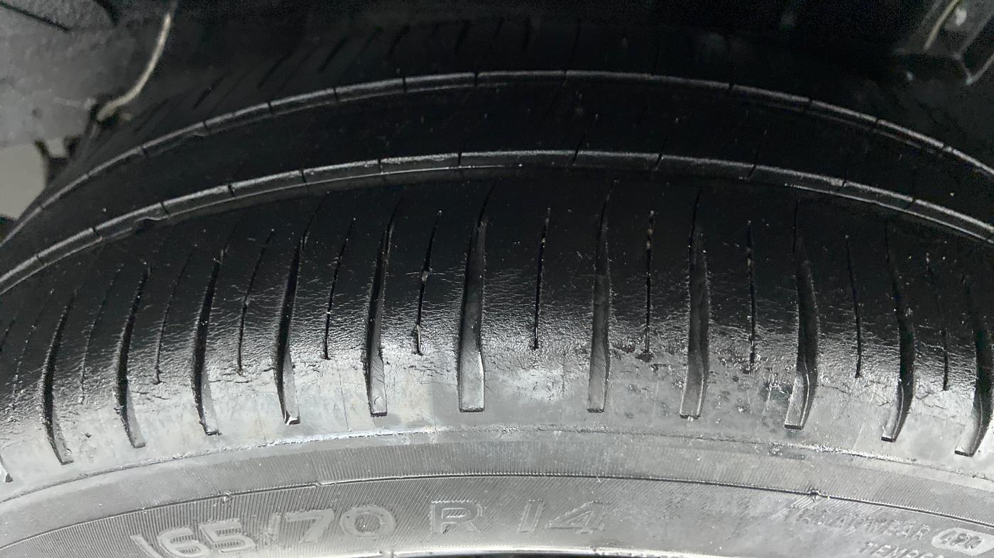 2013 Toyota Etios Liva D 4D GD, Diesel, Manual, Left Rear Tyre Tread