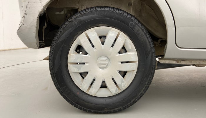 2015 Maruti Alto 800 LXI, Petrol, Manual, 1,10,742 km, Right Rear Wheel