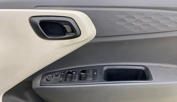 2023 Hyundai AURA S 1.2 CNG, CNG, Manual, 83,331 km, Driver Side Door Panels Control