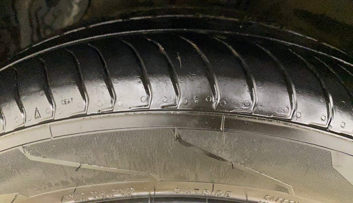 2023 Hyundai AURA S 1.2 CNG, CNG, Manual, 83,331 km, Left Front Tyre Tread