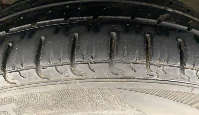 2021 Hyundai GRAND I10 NIOS MAGNA 1.2 KAPPA VTVT, Petrol, Manual, 84,617 km, Left Front Tyre Tread