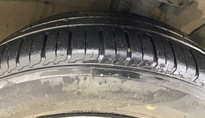 2019 Hyundai Verna 1.4 EX PETROL, Petrol, Manual, 43,835 km, Right Front Tyre Tread