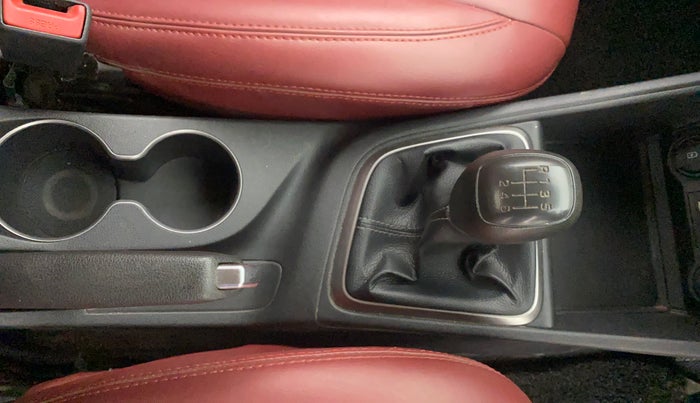 2019 Hyundai Verna 1.4 EX PETROL, Petrol, Manual, 43,835 km, Gear Lever