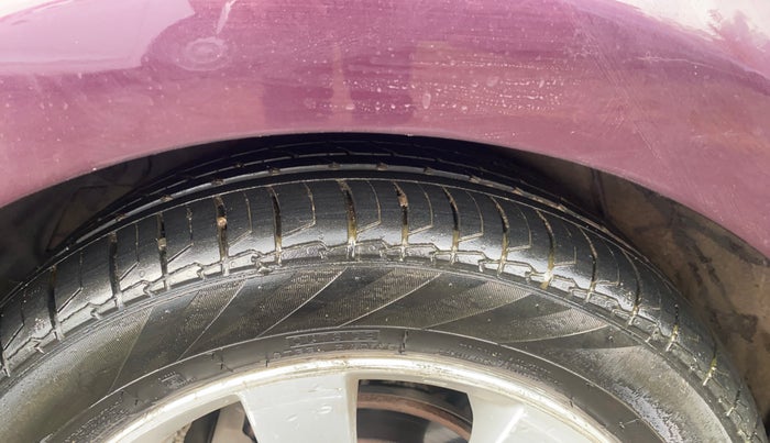 2013 Hyundai Verna FLUIDIC 1.6 VTVT SX OPT, Petrol, Manual, 99,222 km, Right Rear Tyre Tread