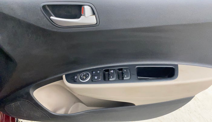 2015 Hyundai Grand i10 SPORTZ 1.2 KAPPA VTVT, Petrol, Manual, 23,888 km, Driver Side Door Panels Control