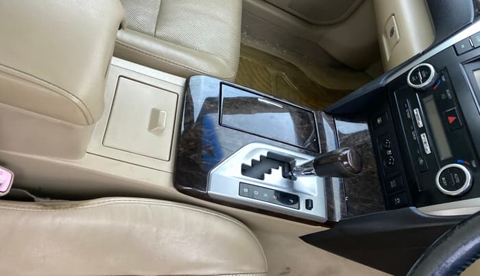 2014 Toyota Camry HYBRID, Hybrid, Automatic, 36,147 km, Gear Lever
