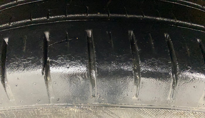 2021 Maruti Baleno ZETA CVT PETROL 1.2, Petrol, Automatic, 24,118 km, Left Front Tyre Tread