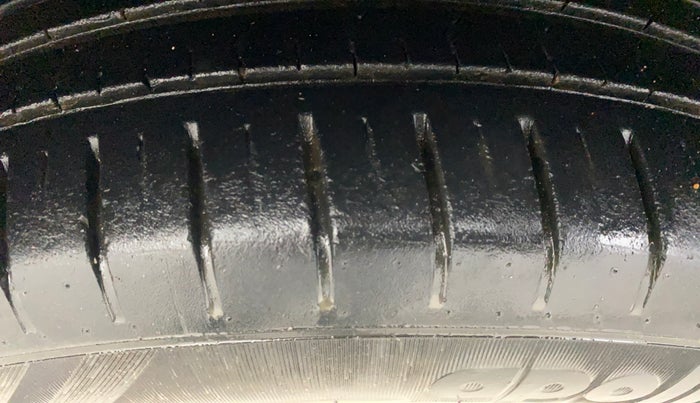 2021 Maruti Baleno ZETA CVT PETROL 1.2, Petrol, Automatic, 24,118 km, Right Rear Tyre Tread