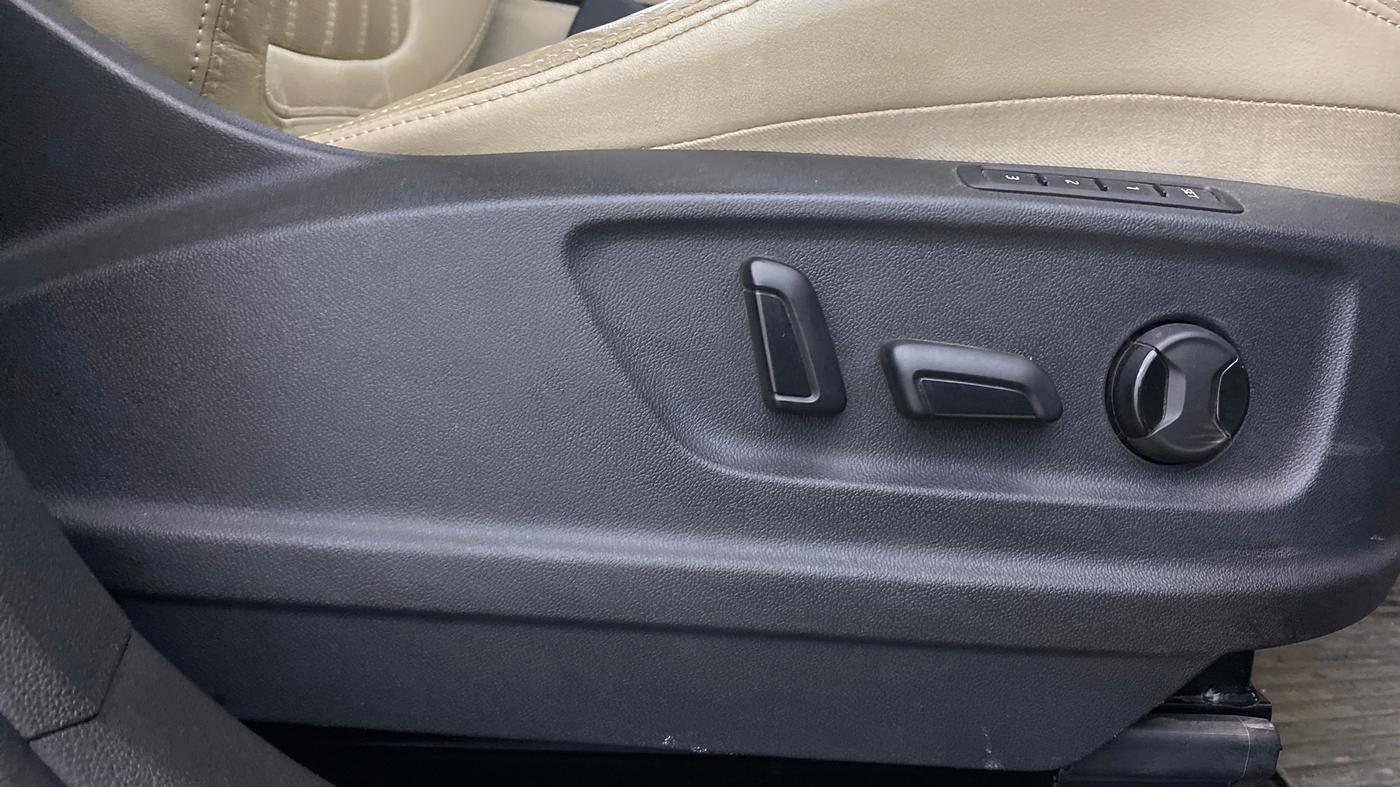 2023 Skoda Kodiaq L&K, Petrol, Automatic, 26,207 km, Driver Side Adjustment Panel