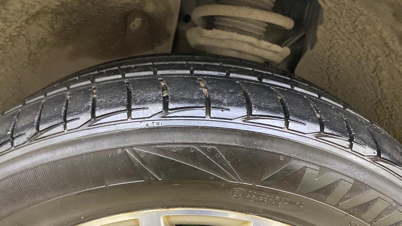 2023 Skoda Kodiaq L&K, Petrol, Automatic, 26,207 km, Left Front Tyre Tread