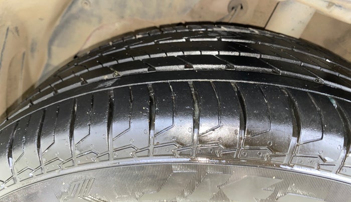 2019 MG HECTOR SHARP 2.0 DIESEL, Diesel, Manual, 43,998 km, Left Front Tyre Tread