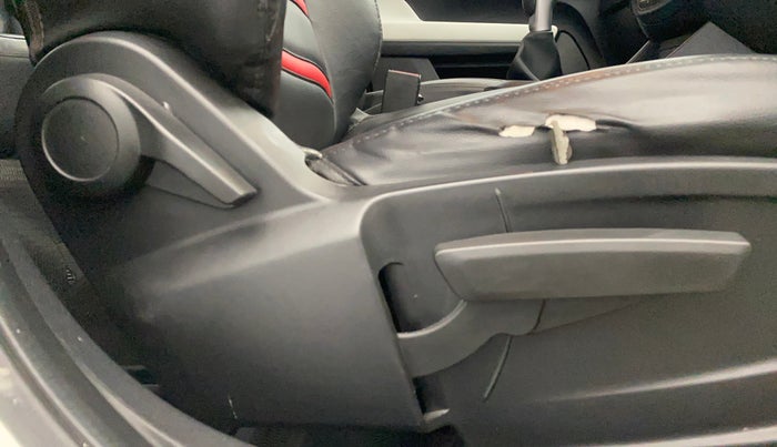 2021 Tata PUNCH CREATIVE IRA 1.2 RTN DUAL TONE, Petrol, Manual, 34,296 km, Driver Side Adjustment Panel