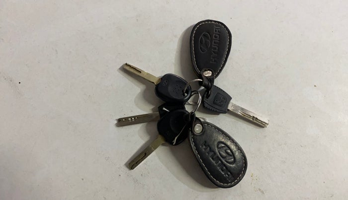 2019 Hyundai Verna 1.4 E PETROL, Petrol, Manual, 42,482 km, Key Close Up