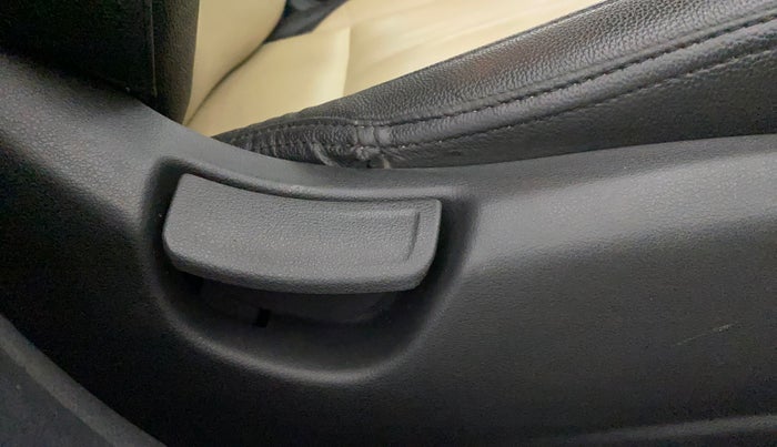 2019 Hyundai Verna 1.4 E PETROL, Petrol, Manual, 42,482 km, Driver Side Adjustment Panel