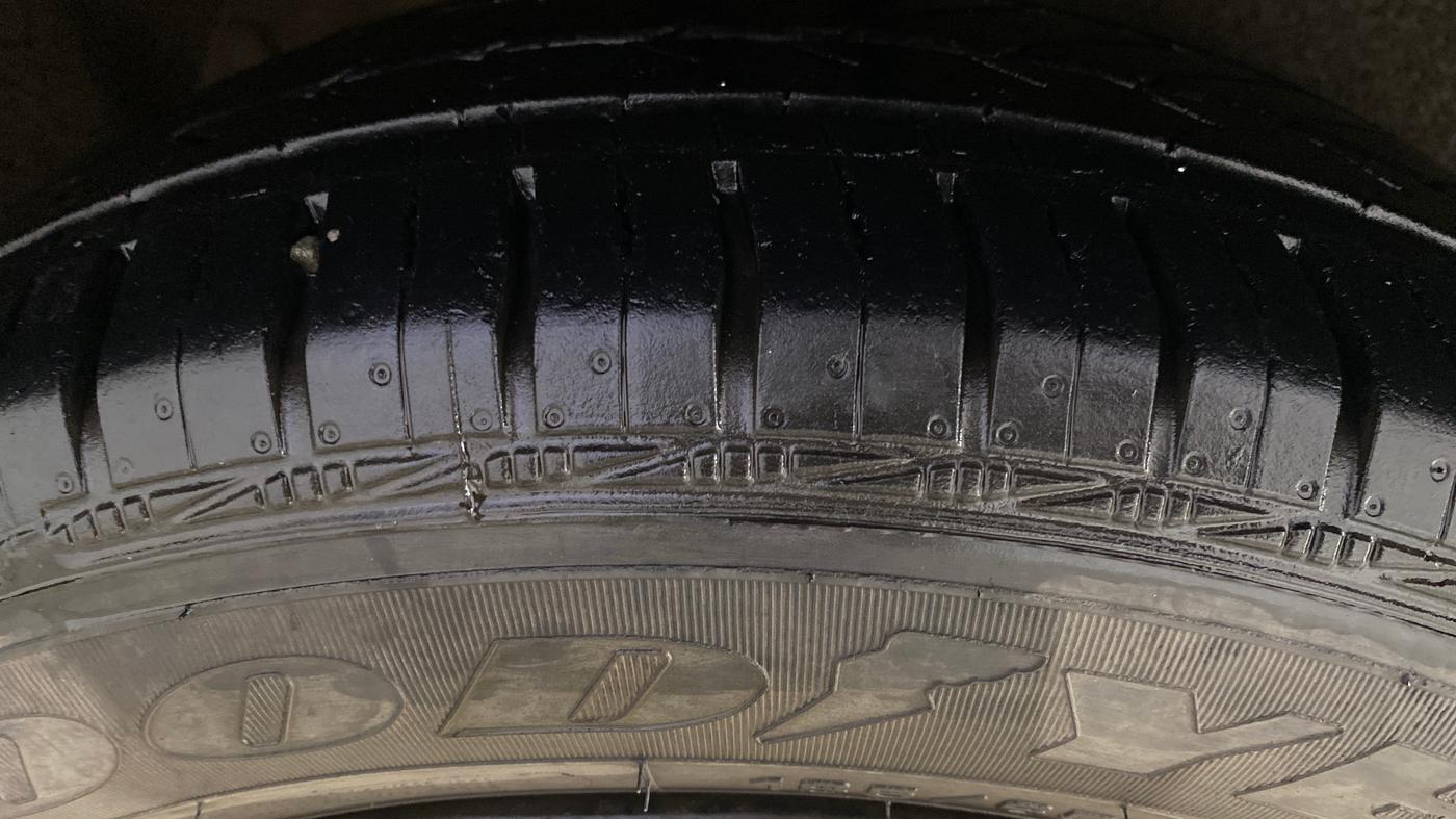 2015 Maruti Ertiga VXI, Petrol, Manual, 39,595 km, Right Rear Tyre Tread