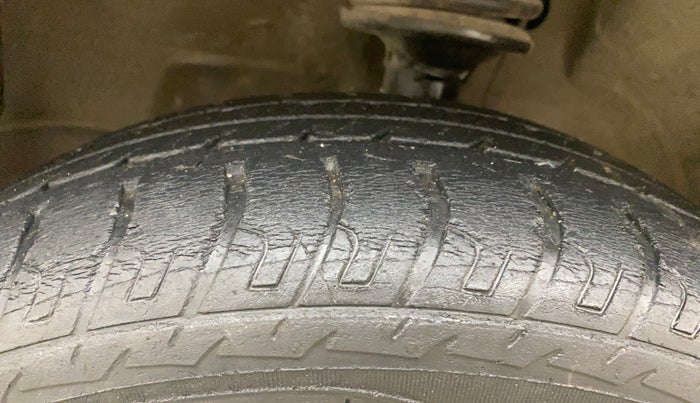2017 Maruti Wagon R 1.0 VXI, Petrol, Manual, 66,046 km, Left Front Tyre Tread