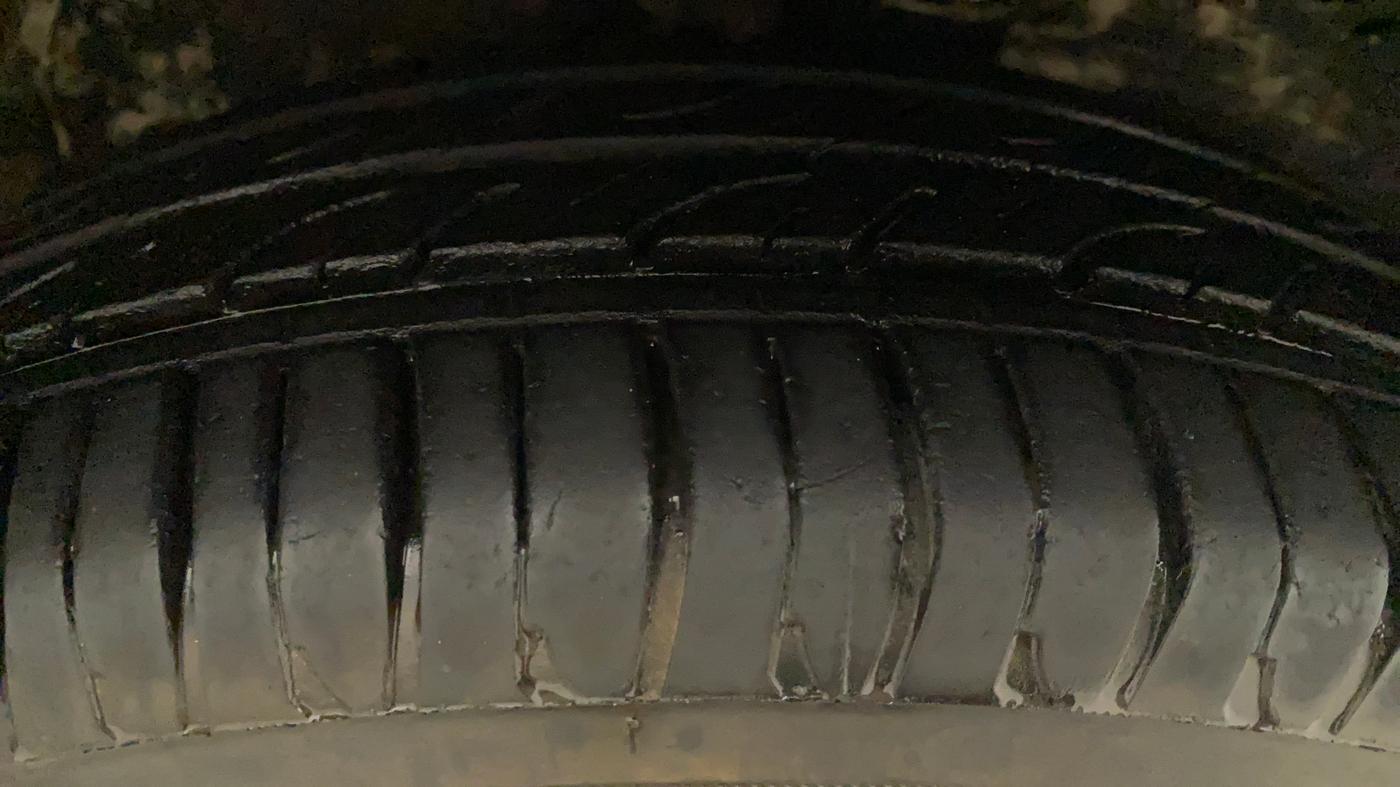 2015 Maruti Wagon R 1.0 VXI, Petrol, Manual, 40,716 km, Right Rear Tyre Tread