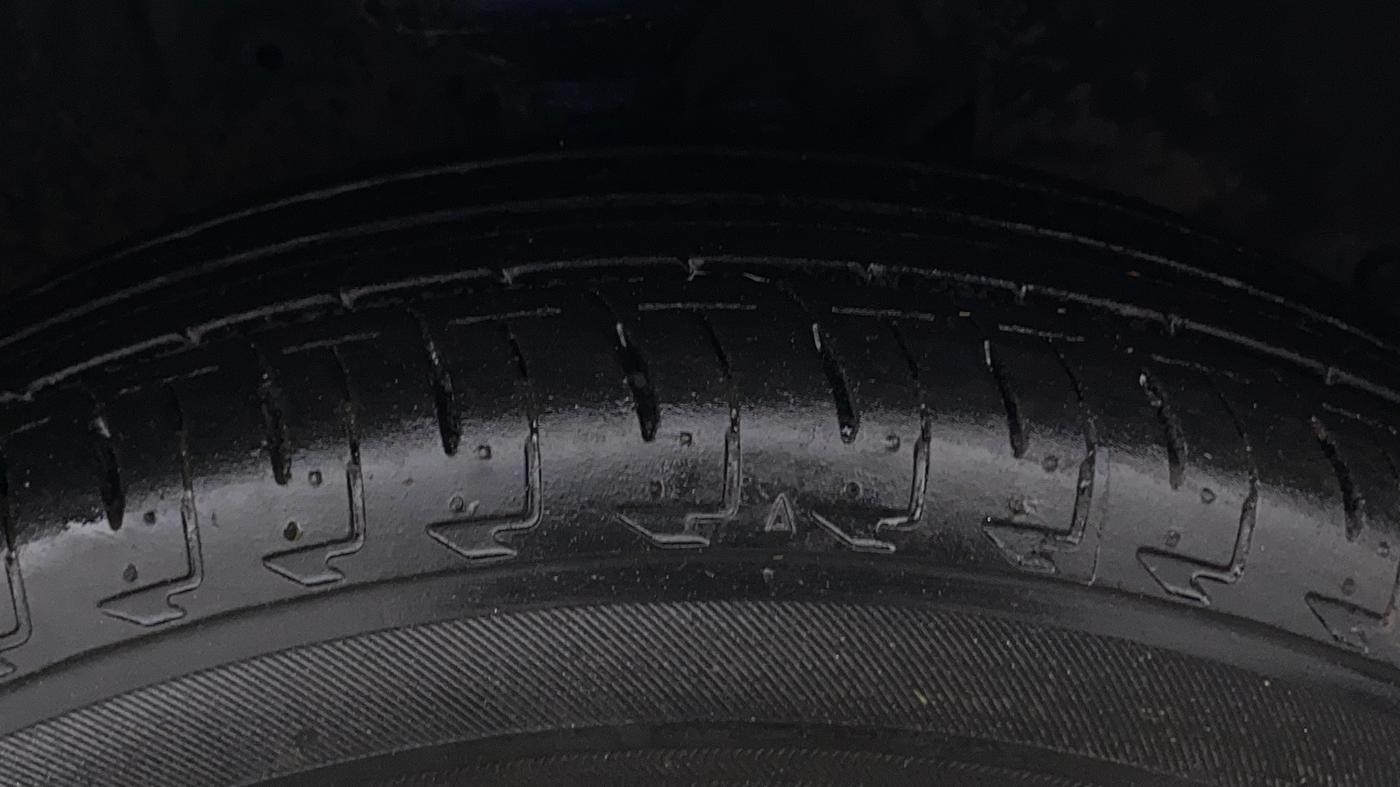 2017 Maruti IGNIS DELTA 1.2, Petrol, Manual, 53,840 km, Right Front Tyre Tread