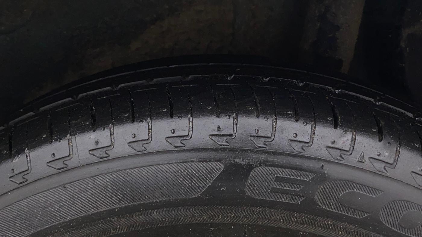 2017 Maruti IGNIS DELTA 1.2, Petrol, Manual, 53,840 km, Left Rear Tyre Tread