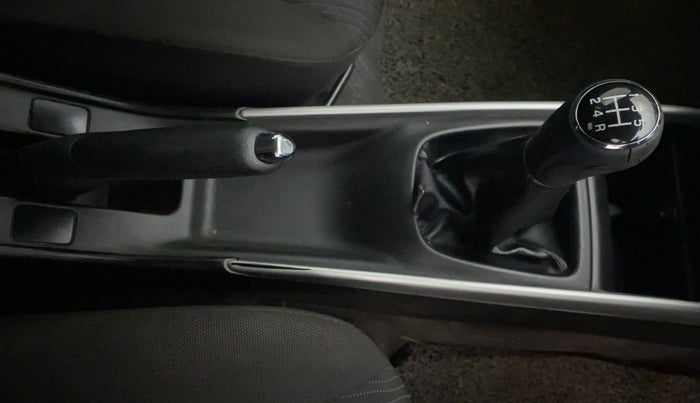 2017 Maruti Baleno ALPHA PETROL 1.2, Petrol, Manual, 16,230 km, Gear Lever