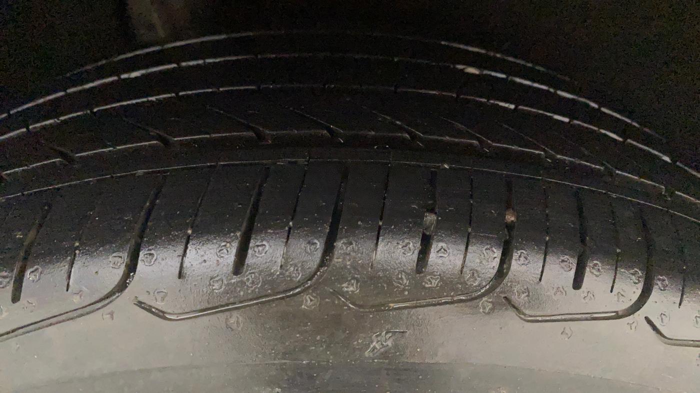 2017 Maruti Baleno ALPHA PETROL 1.2, Petrol, Manual, 16,230 km, Right Rear Tyre Tread