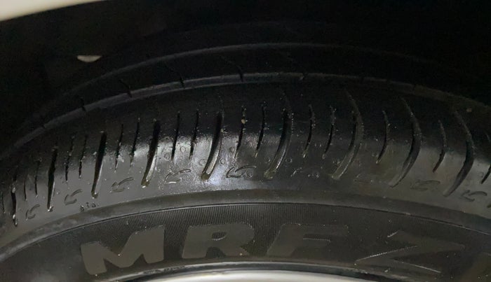 2020 Maruti Baleno DELTA PETROL 1.2, Petrol, Manual, 70,272 km, Left Front Tyre Tread