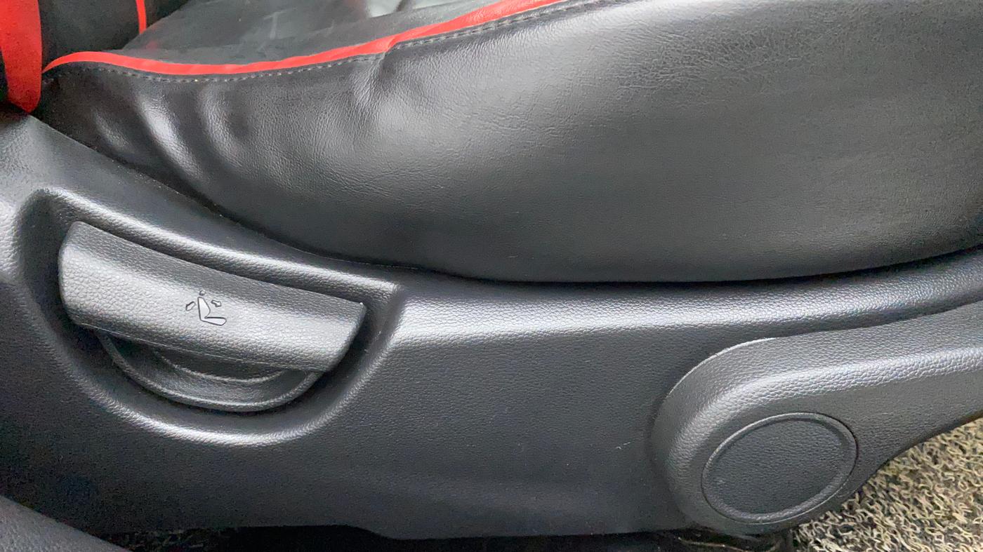 2014 Hyundai Xcent SX AT 1.2 (O), Petrol, Automatic, 91,339 km, Driver Side Adjustment Panel