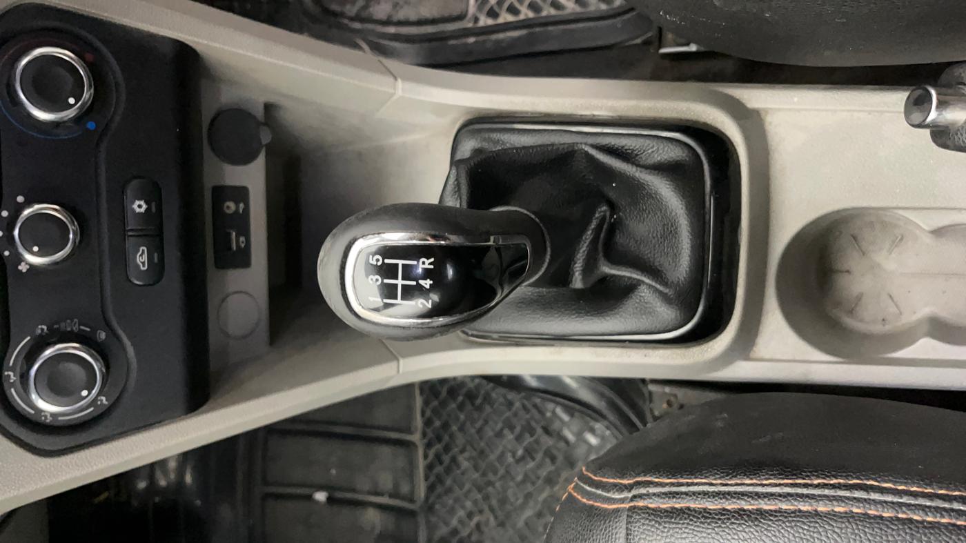 2018 Tata Tiago XT PETROL, Petrol, Manual, 75 km, Gear Lever