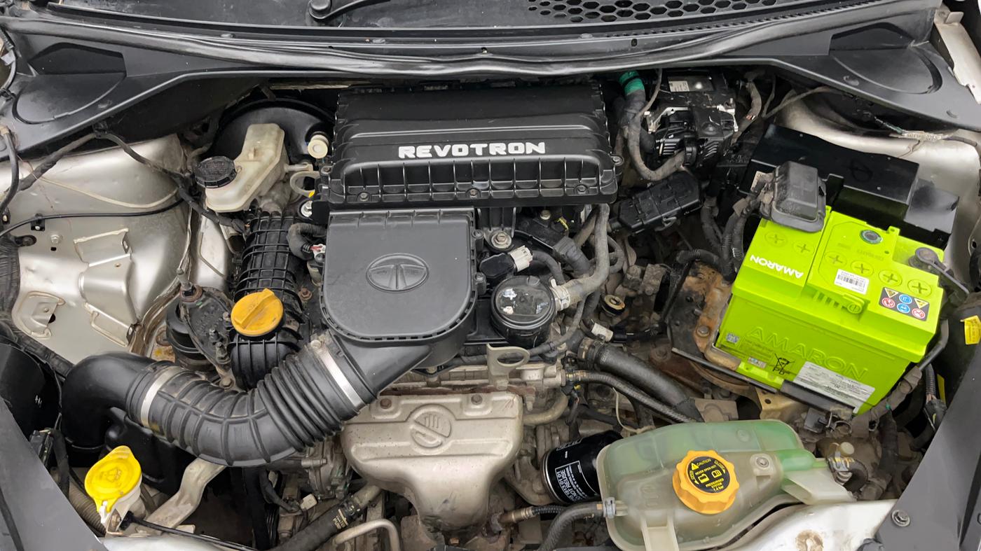 2018 Tata Tiago XT PETROL, Petrol, Manual, 75 km, Engine View